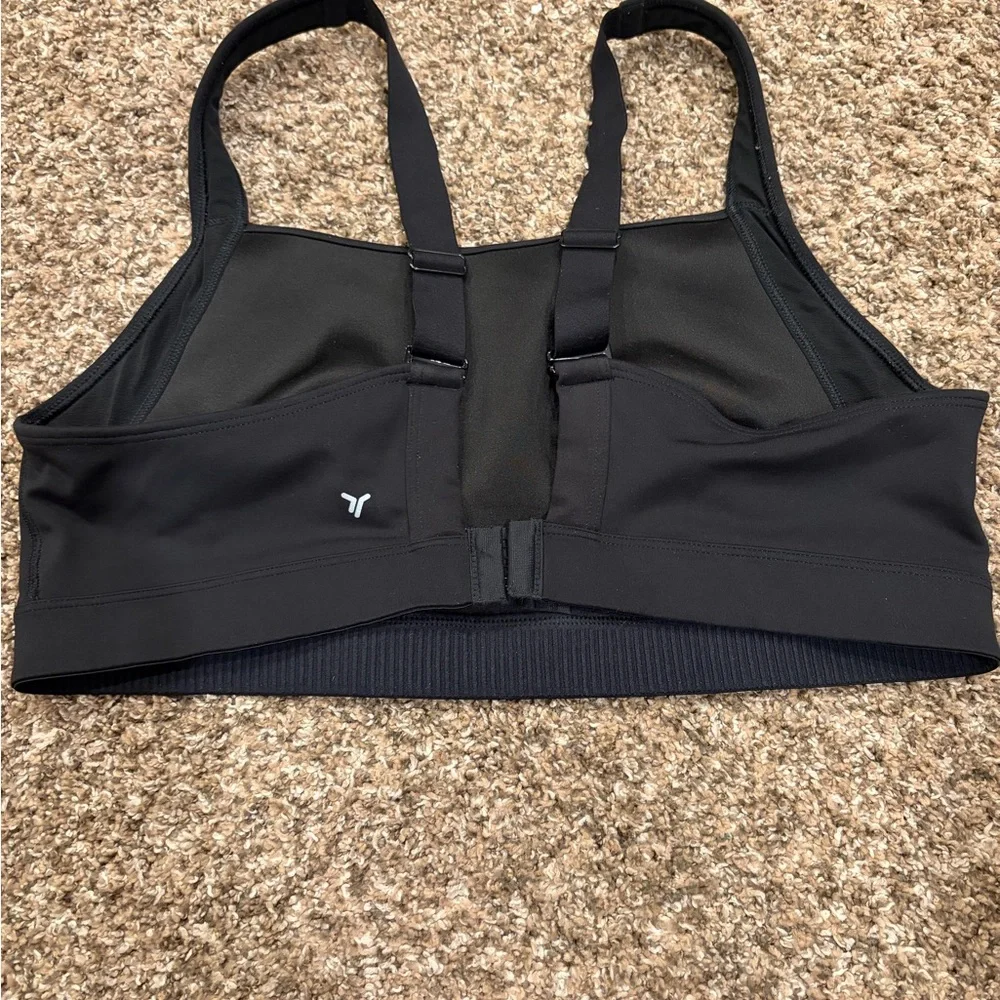 Old Navy Classic Black Sports Bra - Picture 2 of 2